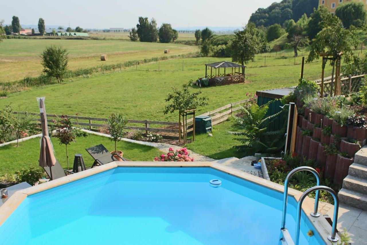 Ferienhof Graefe - 3-Seiten Hof Mit Grossem Garten, Pool & Sauna Майсен Екстер'єр фото